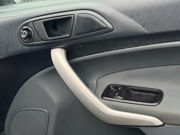 Used Ford Fiesta 2009 for sale - 76317183: Photo 34