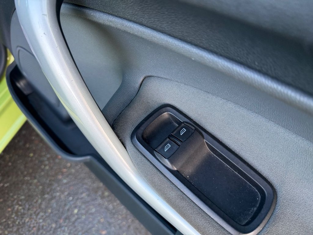 Used Ford Fiesta 2010 for sale - 76900617: Photo 28