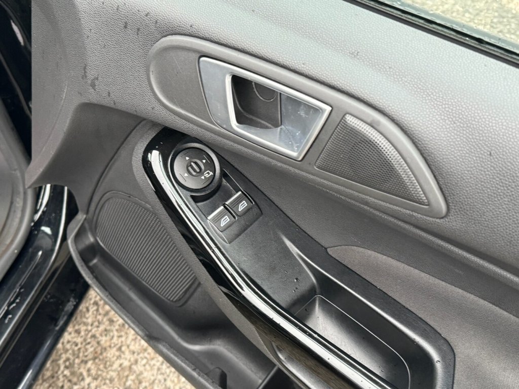 Used Ford Fiesta 2017 for sale - 76430336: Photo 38