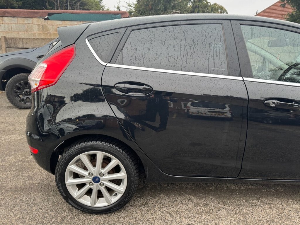 Used Ford Fiesta 2017 for sale - 76430336: Photo 9