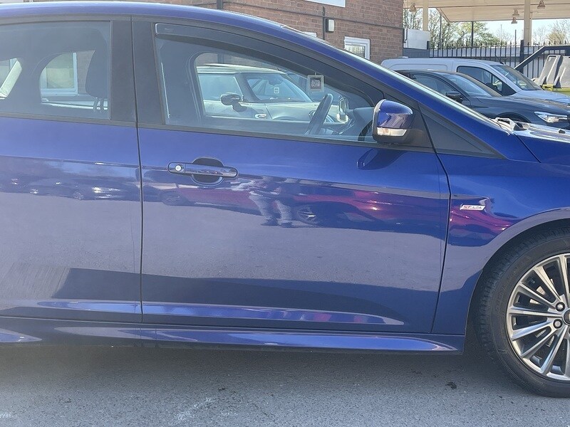 Used Ford Focus 2017 for sale - 78207353: Photo 14