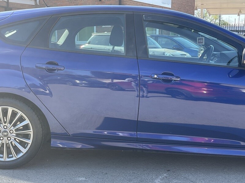 Used Ford Focus 2017 for sale - 78207353: Photo 15