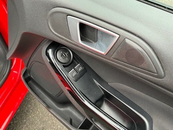 Used Ford Fiesta 2016 for sale - 76273918: Photo 42