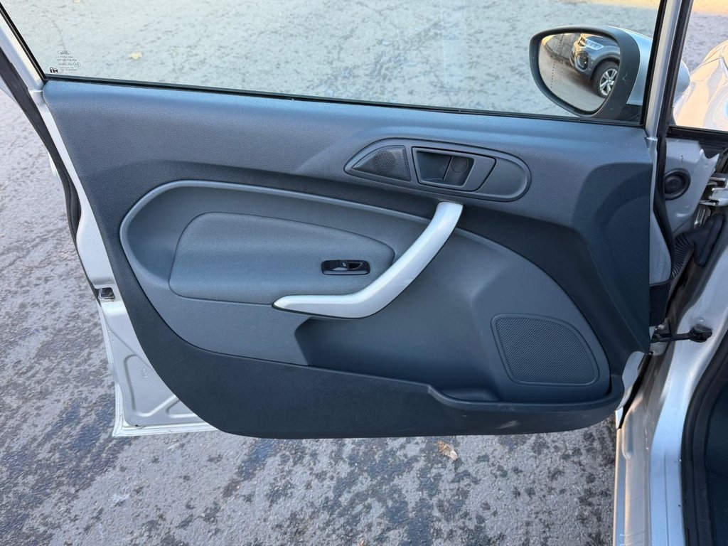 Used Ford Fiesta 2011 for sale - 76642728: Photo 20