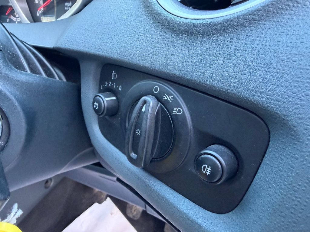 Used Ford Fiesta 2011 for sale - 76642728: Photo 24