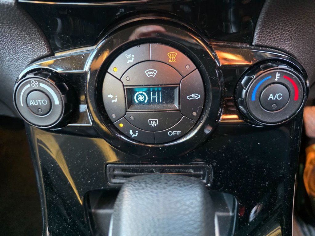 Used Ford Fiesta 2015 for sale - 76698555: Photo 35