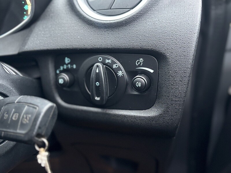 Used Ford Fiesta 2014 for sale - 77276882: Photo 28