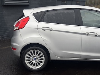 Used Ford Fiesta 2014 for sale - 77276882: Photo