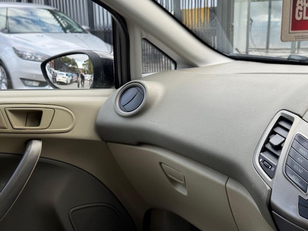 Used Ford Fiesta 2009 for sale - 76256401: Photo 26