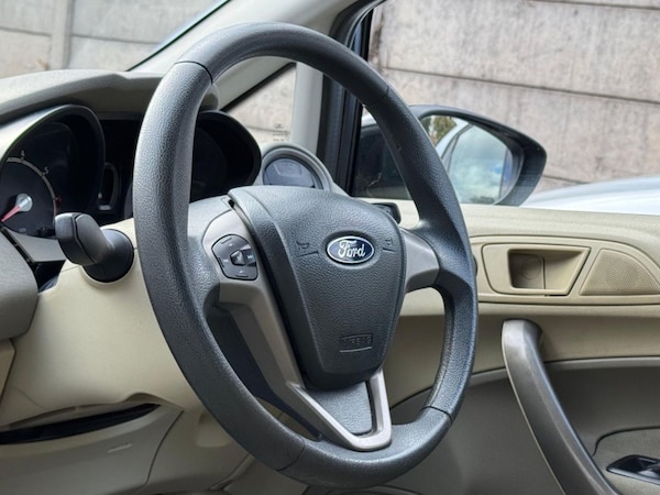 Used Ford Fiesta 2009 for sale - 76256401: Photo 32