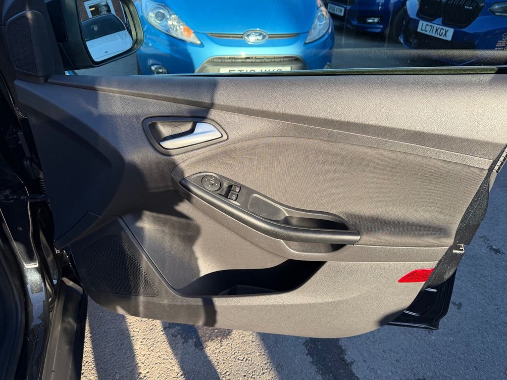 Used Ford Focus 2012 for sale - 76642789: Photo 14