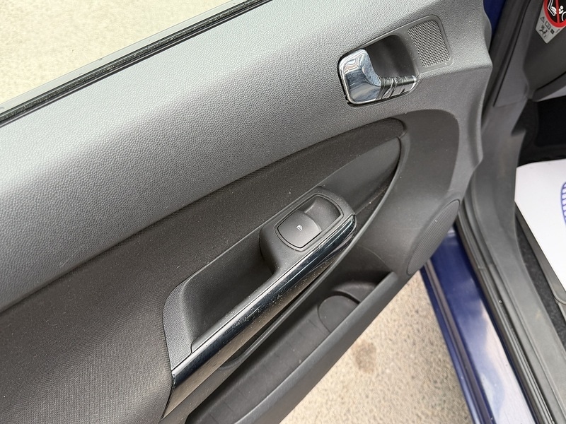 Used Vauxhall Corsa 2011 for sale - 78056744: Photo 39