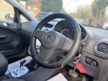 Used Vauxhall Corsa 2011 for sale - 78056744: Photo