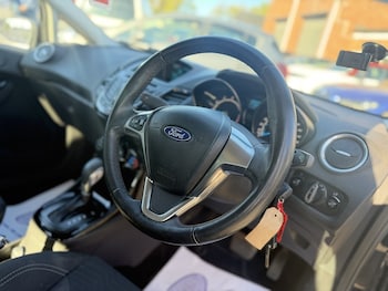 Used Ford Fiesta 2015 for sale - 78378465: Photo