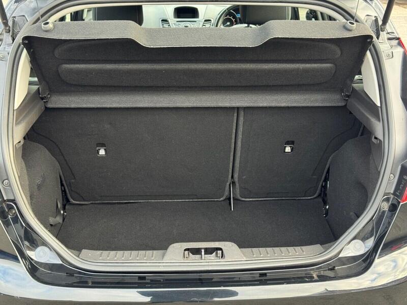 Used Ford Fiesta 2014 for sale - 77276929: Photo 12