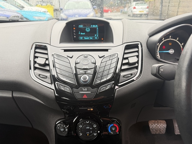 Used Ford Fiesta 2015 for sale - 77475644: Photo 27