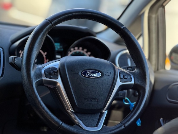 Used Ford Fiesta 2017 for sale - 76333620: Photo 28