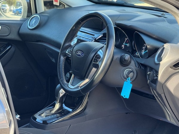 Used Ford Fiesta 2017 for sale - 76333620: Photo 3