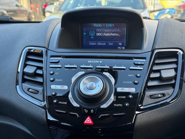 Used Ford Fiesta 2017 for sale - 76333620: Photo 45
