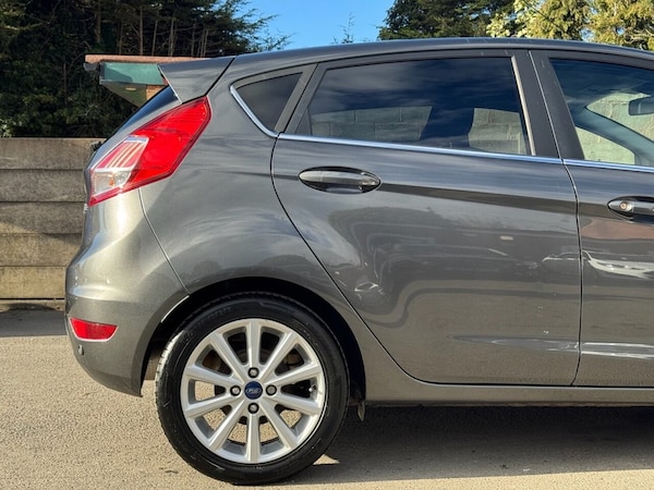 Used Ford Fiesta 2017 for sale - 76333620: Photo 7