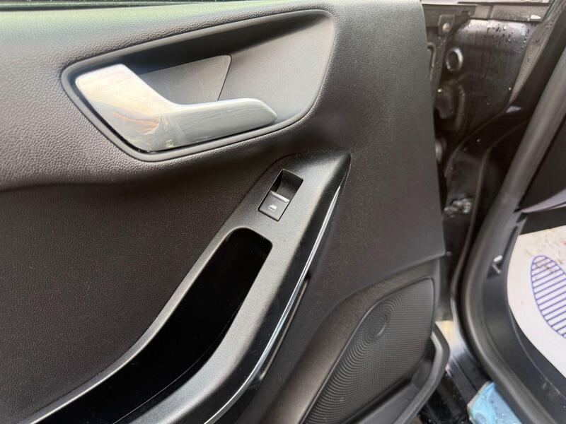 Used Ford Fiesta 2017 for sale - 77850899: Photo 41