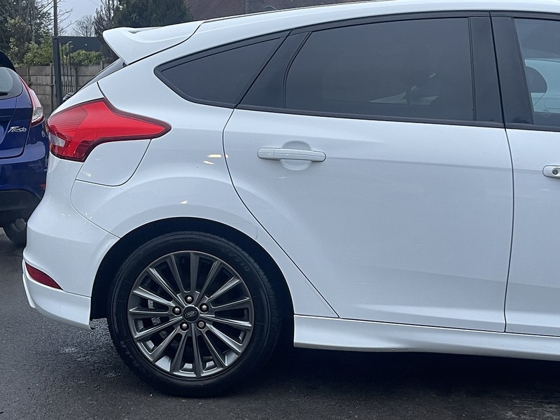 Used Ford Focus 2017 for sale - 77335652: Photo 16
