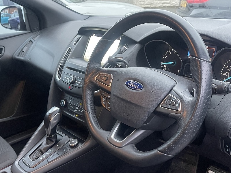 Used Ford Focus 2017 for sale - 77335652: Photo 3