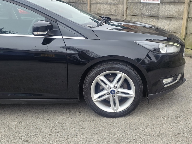 Used Ford Focus 2017 for sale - 77742425: Photo 4