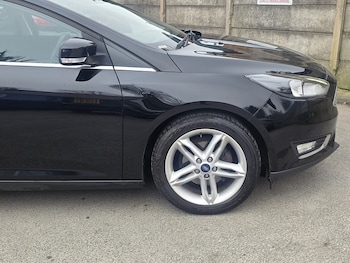 Used Ford Focus 2017 for sale - 77742425: Photo