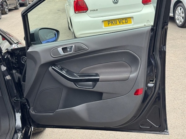 Used Ford Fiesta 2015 for sale - 76280042: Photo 36