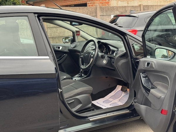 Used Ford Fiesta 2015 for sale - 76280042: Photo 38