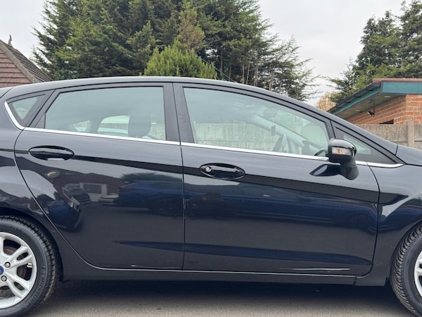 Used Ford Fiesta 2015 for sale - 76280042: Photo 6