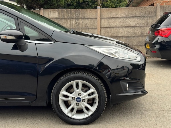 Used Ford Fiesta 2015 for sale - 76280042: Photo 8