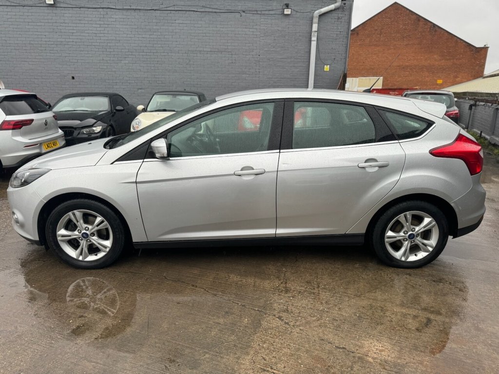 Used Ford Focus 2013 for sale - 76256190: Photo 10