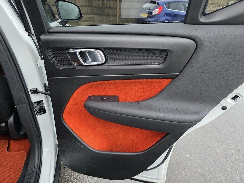 Used Volvo XC40 2018 for sale - 77485579: Photo 65