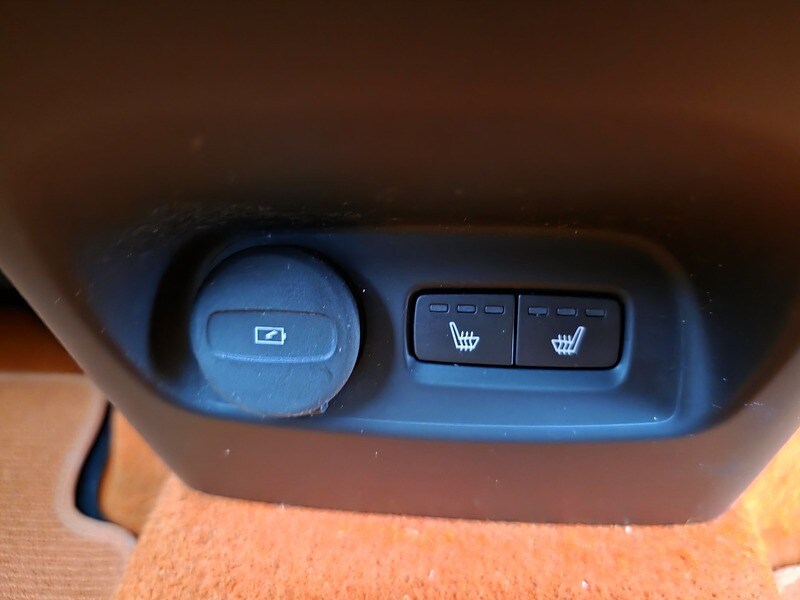 Used Volvo XC40 2018 for sale - 77485579: Photo 73