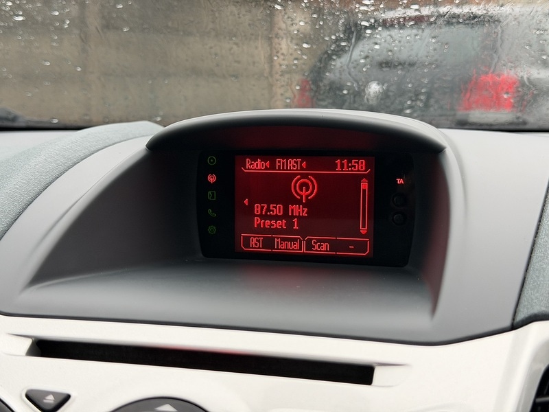 Used Ford Fiesta 2009 for sale - 77149309: Photo 29