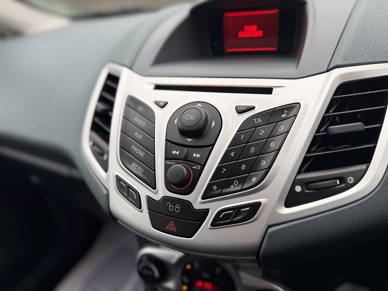 Used Ford Fiesta 2009 for sale - 77149309: Photo 31