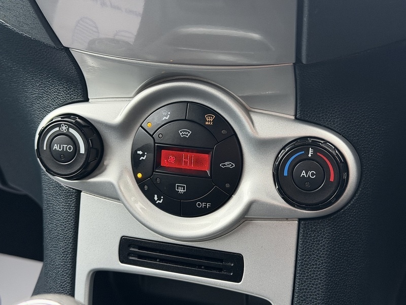 Used Ford Fiesta 2009 for sale - 77149309: Photo 32