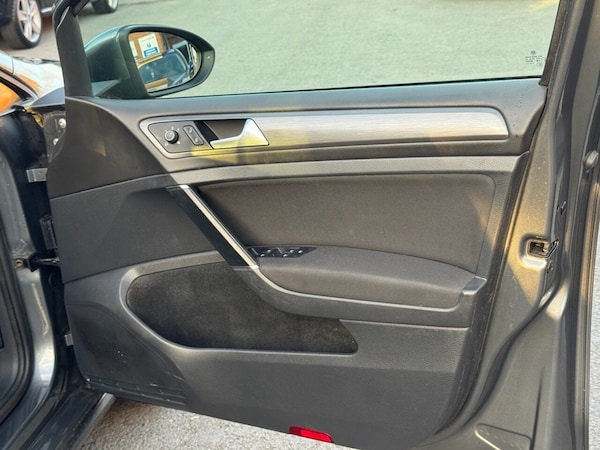 Used Volkswagen Golf 2017 for sale - 76267320: Photo 31