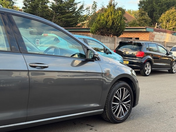 Used Volkswagen Golf 2017 for sale - 76267320: Photo 6