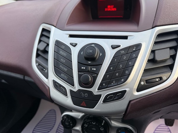 Used Ford Fiesta 2009 for sale - 76256153: Photo 24