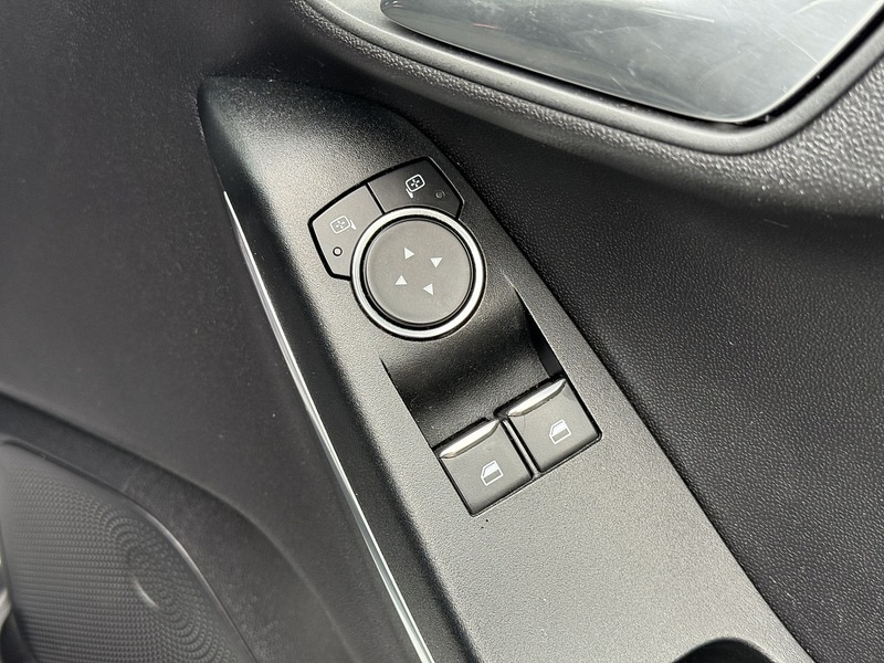 Used Ford Fiesta 2017 for sale - 77990184: Photo 24