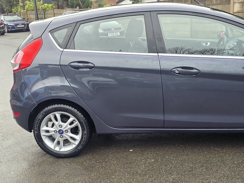 Used Ford Fiesta 2015 for sale - 77222989: Photo 9