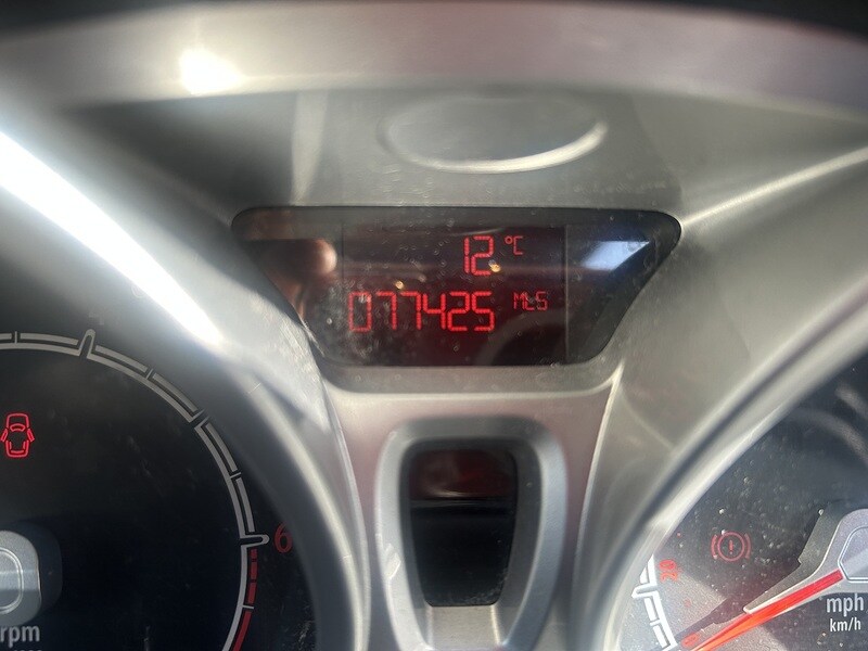 Used Ford Fiesta 2011 for sale - 77930447: Photo 28