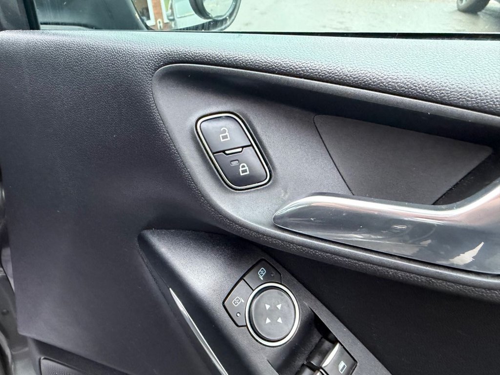 Used Ford Fiesta 2017 for sale - 77027480: Photo 33