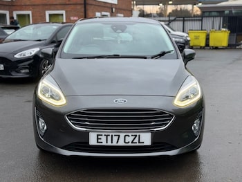 Used Ford Fiesta 2017 for sale - 77027480: Photo