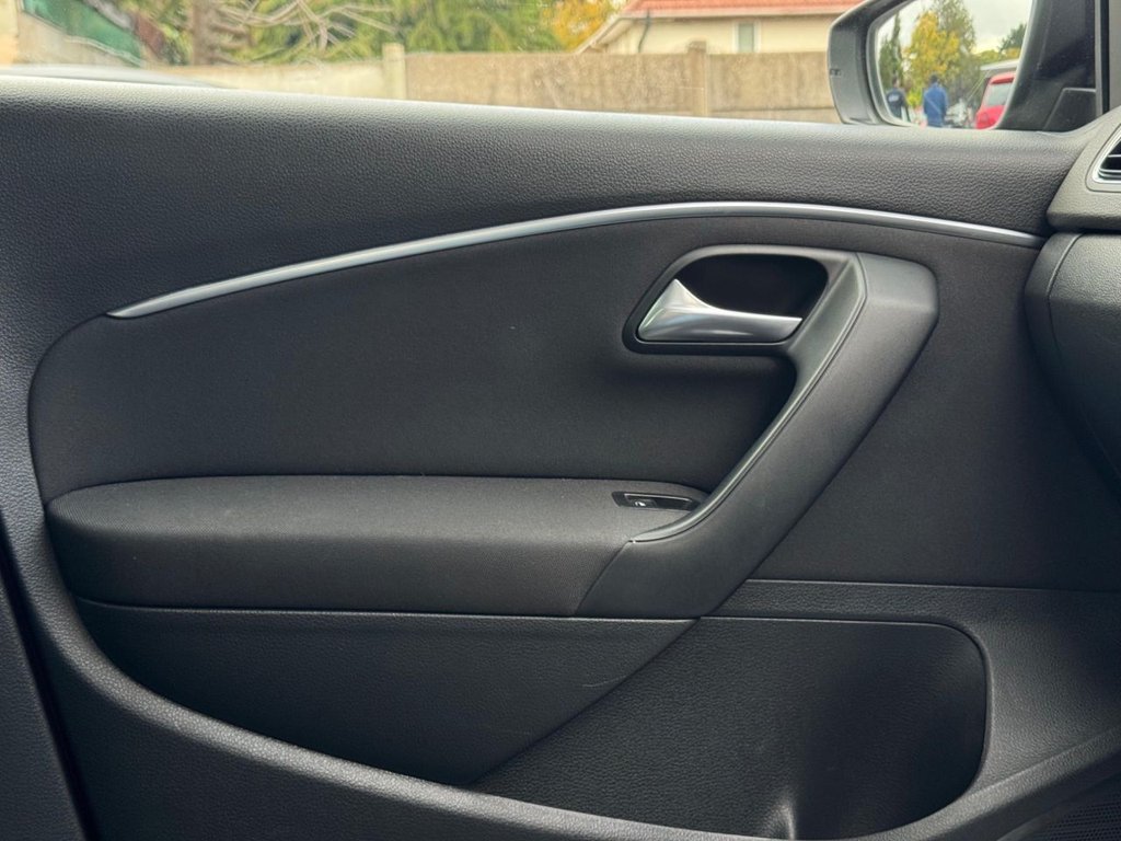 Used Volkswagen Polo 2016 for sale - 76256754: Photo 32