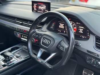 Used Audi Q7 2017 for sale - 76261005: Photo