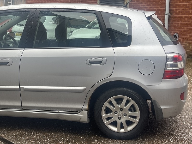 Used Honda Civic 2005 for sale - 77515224: Photo 16